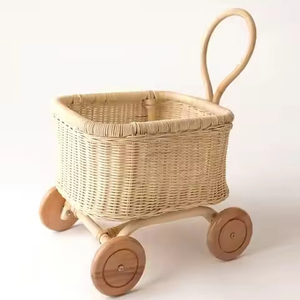 Poussettes jouets pour enfants, chariots à tirer jouets, fabriqués en rotin naturel au Vietnam. - Product Image 1