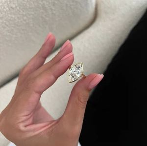 Anillo de Compromiso y Boda de Lujo con Diamante Cultivado en Laboratorio de Corte Marquesa de 4 Quilates, Engaste en Bisel, Chapado en Oro de 14K, para Unisex/Niños/Mujeres/Hombres - Product Image 4