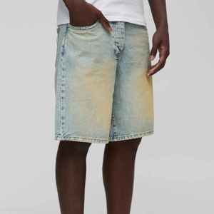 High Quality Casual Straight Mid Waist Men's Denim Shorts Summer Windproof Custom Logo Wholesale OEM <b>Service</b> - Product Image 1