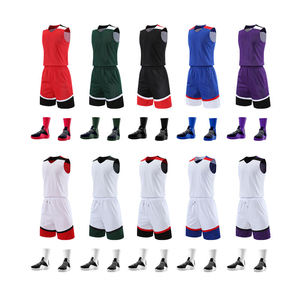 Ensemble d'uniformes de basket-ball personnalisés, maillots d'équipe sur mesure avec shorts à taille élastique assortis - Product Image 1