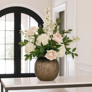 Jarrón Decorativo de Metal con Acabado de Diseño para Flores, Adorno Premium para el Hogar - Product Image 4