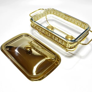 Elegante plato para mantener los sabores calientes y presentaciones con un encanto deslumbrante de un hermosamente elaborado plato de metal para calentar alimentos. - Product Image 4