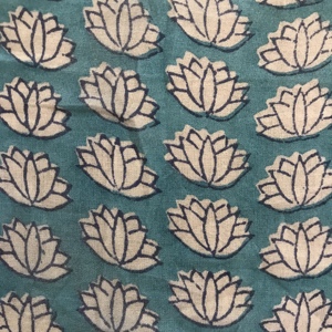 Tissu en coton imprimé à la main avec motif de lotus |   Indigo sur textile indien vert sarcelle - Product Image 1