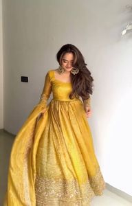 Women's Yellow Silk Gown suit Floor-Length Traditional Wedding Dress Loose Fit Stretchable India Pakistan Style - Product Image 2