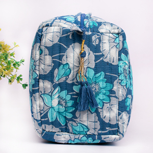 Sac de toilette matelassé en coton imprimé à la main style vintage, grande capacité, pour femmes, personnalisable – Nouveauté très prisée - Product Image 4