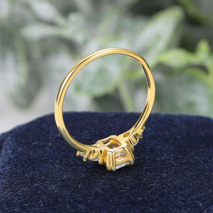 AMBER JEWELS Anillo de Compromiso Unisex de Oro Sólido de 14K con Diamante Cultivado en Laboratorio de Corte Esmeralda, Engaste de Puntas, Estilo Hiphop, Certificado IGI - Product Image 2