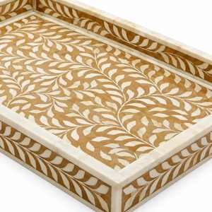 Bandeja de servir con incrustaciones de hueso fabricada en India, con diseño de mosaico hecho a mano y acabado elegante para uso en el hogar, restaurantes y hoteles, en venta. - Product Image 6