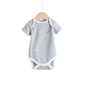 Combinaison bébé Annamar Clothing personnalisée en bambou 95% et élasthanne 5%, douce, extensible, respirante, écologique, à manches courtes - Product Image 1