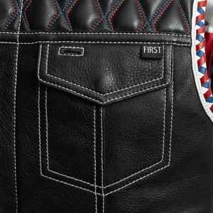 Gilet en cuir ajusté fabriqué au Pakistan, nouveau style, gilet en cuir moderne sans manches pour hommes, gilet tendance et à la mode. - Product Image 4