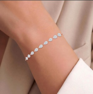 สร้อยข้อมือเพชรทรงลูกแพร์เจียระไนทองคำ 9K น้ำหนัก 3.38 กะรัต สวยงามน่าทึ่ง - Product Image 1
