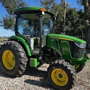 Venta al por Mayor de Tractor Agrícola John Deere 4075R 4WD con Motor Diésel de 75HP para Compra Inmediata con Envío Rápido - Product Image 1
