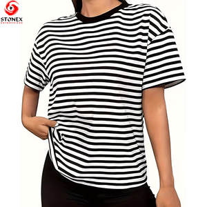 เสื้อยืดคุณภาพสูงสำหรับผู้หญิง ผ้าฝ้าย 100% ขนาดมาตรฐาน ดีไซน์มีซับใน สีดำและสีขาว รับสกรีนโลโก้ - Product Image 1