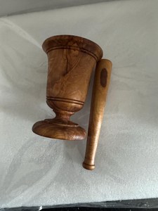 Ensemble mortier et pilon en bois artisanal pour broyer les herbes et les épices, outil manuel durable, vente en gros de mortiers et pilons - Product Image 2