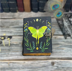 Journal en cuir véritable fait main avec motif papillon vert, cadran à cadenas vintage, carnet rechargeable, carnet de voyage, carnet de croquis - Product Image 1