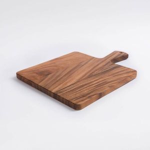 Planche à découper en bois massif faite à la main, conçue pour la cuisine à domicile et les tâches de préparation des aliments - Product Image 6
