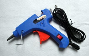 Manufacturer Wholesale Professional <b>Craft</b> <b>Tools</b> 20W Hot Melt Glue Gun with Switch - Product Image 2