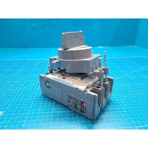 Disjoncteur différentiel LS ELECTRIC ELCB 3P / 100A / 100AF EBS 103b 100A, d'occasion, pièces d'équipement semi-conducteur de génération précédente - Product Image 1
