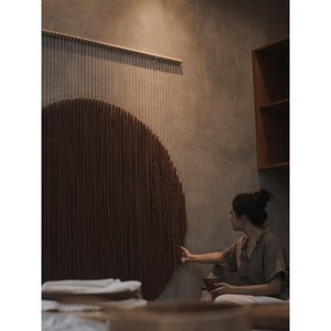 Fantástico Tapiz de Macramé Circular Minimalista, Decoración Abstracta con Patrón Vertical para la Sala de Estar - Product Image 2