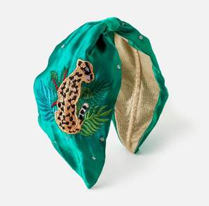 Diadema anudada naranja óxido con bordado de hilo de serpiente a rayas verdes y pedrería dorada, estilo turbante de moda para mujer, estilo boutique - Product Image 1