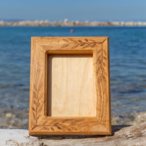 Cadre photo artisanal en bois de manguier Brownwood, design contemporain et écologique, lignes épurées, pour présentation sur table - Product Image 1