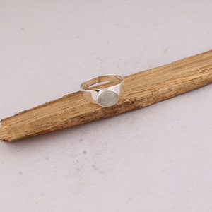 925 Sterling Silver Classic Oval White Moonstone <b>Plain</b> Smooth Bezel Set Gemstone <b>Ring</b> Wholesale Fine Jewelry for Women - Product Image 3