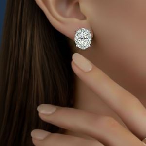 0.95CTW โอวัล ฮาโล พรอง คลัสเตอร์ สตั๊ด - Product Image 1