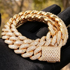 Collier ras du cou en argent sterling 925 plaqué or avec chaîne cubaine en moissanite, style Iced Out, pour homme et femme, idéal pour les fêtes hip-hop et comme cadeau - Product Image 4