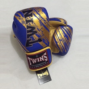 Gants d'entraînement de boxe Muay Thai OEM personnalisés en cuir véritable avec fermeture auto-agrippante, légers et à absorption des chocs élevée pour - Product Image 2