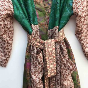 ชุดคลุมอินเดียลายดอกไม้ ผ้าไหมซารี คิโมโน ซารีวินเทจ ชุดคลุมชายหาดเนื้อนุ่ม ชุดราตรีงานปาร์ตี้ คิโมโนผ้าไหมอินเดียทำมือ ราคาขายส่ง - Product Image 4