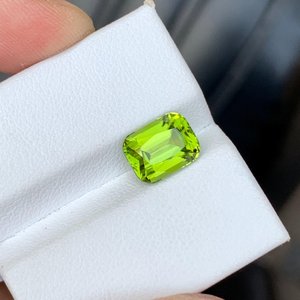 Natural Cushion Cut Peridot Loose Green Gemstone Premium Quality Jewelry Making Precious Stone - Product Image 1