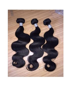Extensions de cheveux humains vierges indiens 100% naturels, ondulés |   Extensions de cheveux Remy non traités en gros pour la fabrication de perruques et l'utilisation en salon - Product Image 4