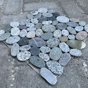 Galets coupés lisses et marbrés - Product Image 1