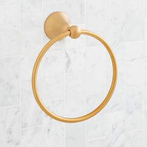 Anneau porte-serviettes en aluminium de qualité hôtelière de luxe, élégant, à fixation murale, pour la décoration intérieure haut de gamme des hôtels. - Product Image 1
