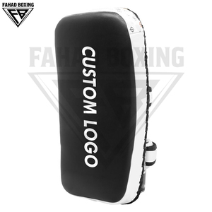 แผ่นรองมวยไทยขายส่ง สำหรับฝึกมวยไทยและ MMA อุปกรณ์มวยไทยหนังแท้ คุณภาพสูง รับผลิตตามแบบ OEM อุปกรณ์ออกกำลังกาย - Product Image 5