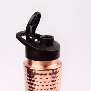 Bouteille d'eau en cuivre pur de qualité alimentaire 950 ml avec bouchon en plastique, anti-fuite, portable, écologique, faite à la main, qualité export premium, unisexe - Product Image 2