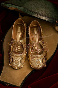 Oferta Especial: Nuevo Modelo de Khussa para Mujer, Antideslizante, Parte Superior de Cuero Sintético, Suela Antideslizante, Ligero, Suministro Directo de Fábrica - Product Image 3