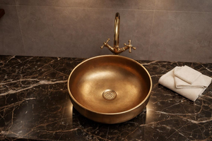 Fregadero de cobre de fácil mantenimiento, lavabo de cobre de bajo cuidado, producto seguro para el agua, material higiénico para fregaderos de cobre, solución higiénica para lavabos de cobre - Product Image 4