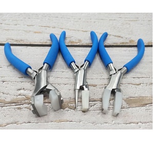 Kit de pinces pour la fabrication de bijoux, 5 pièces : pinces à bec de canard, pinces à bec rond, pinces coupantes latérales, pinces à bec plat et pinces à bec courbé pour la perlage et le gainage de fils - Product Image 2