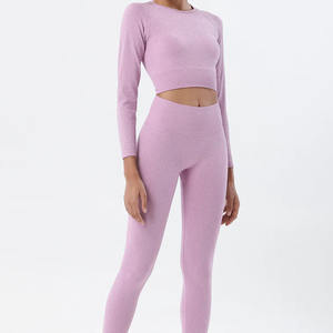 Nouvel ensemble de yoga sexy 2 pièces pour femme : Legging taille haute et haut court à manches longues, respirant et sans coutures - Product Image 1