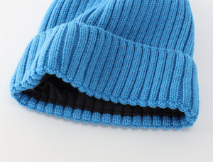 Latest Style Men's and Women's <b>Beanie</b> Caps in Black Color Wholesale Caps Supplier Winter Warm Unisex Solid Color <b>Beanies</b> - Product Image 4