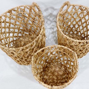 Panier de rangement en jacinthe d'eau tressé à la main, organisateur en osier à tissage ouvert avec poignées rondes pour la maison et la chambre d'enfant - Product Image 6