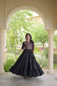 Robe Anarkali noire pour femmes, manches longues, tenue de soirée, robe de fête ethnique, robe de mariage indienne, robe maxi traditionnelle indienne - Product Image 6