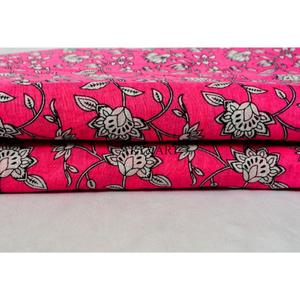 ผ้าฝ้ายพิมพ์ลายดอกไม้สีชมพูอินเดียแบบแฮนด์บล็อก ขายดี เหมาะสำหรับงานควิลท์ ปลอกหมอน ผ้าม่าน ผ้าคลุมเด็กผู้ชาย ผ้าทอสำหรับเด็กผู้หญิง - Product Image 6