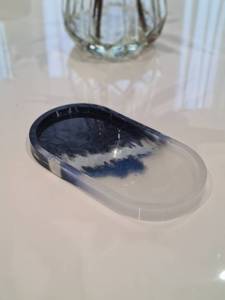 Contemporary Dual Tone Resin Tray – Artistic Oval Catchall Organizer for Jewelry, Keys & Minimal Home <b>D</b>écor - Product Image 5