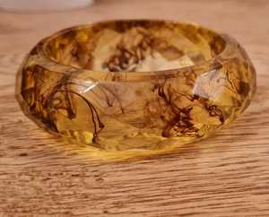 Bracelet en résine écologique fait main, motif écaille de tortue, forme personnalisée, bijou d'art de collection, accessoire de Noël et du Nouvel An - Product Image 6