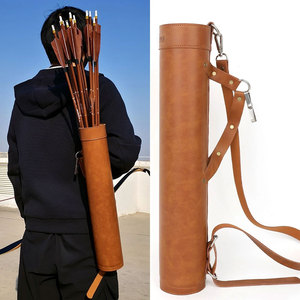 Carcaj de cuero premium hecho a mano, soporte trasero duradero, correa ajustable, equipo deportivo para caza y práctica al aire libre para hombres - Product Image 1