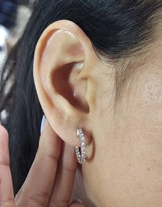 Pendientes de Aro Huggie de Oro de 14K con Diamante Cultivado en Laboratorio de 1 Ct, Diamante en el Interior, Regalo de Lujo para Mujer, Joyería Minimalista para Bodas y Fiestas - Product Image 2