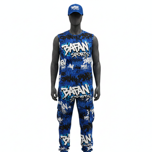 ชุดเสื้อยืดครอปแขนกุดผ้าคอตตอนโพลีเอสเตอร์พรีเมียมและกางเกงจ็อกเกอร์สีชมพูพิมพ์ลายทั้งตัวพร้อมสกรีนโลโก้แบบกำหนดเอง ชุด 2 ชิ้นสำหรับผู้ชาย - Product Image 6