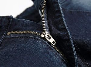 Everyday Men Denim Pants Wholesale Custom Logo OEM Service Relaxed Streetwear Durable Daily Wear Denim Pants For Men - Product Image 3