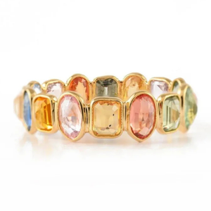 Bague d'éternité en or jaune 18 carats avec saphirs multiples - Bague de mariage ajustable sertie à griffes - Product Image 2